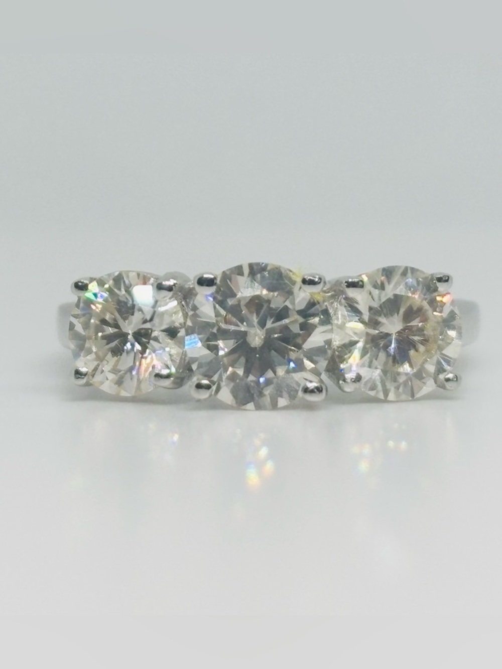 2.5ct MOISSANITE Ring size 7